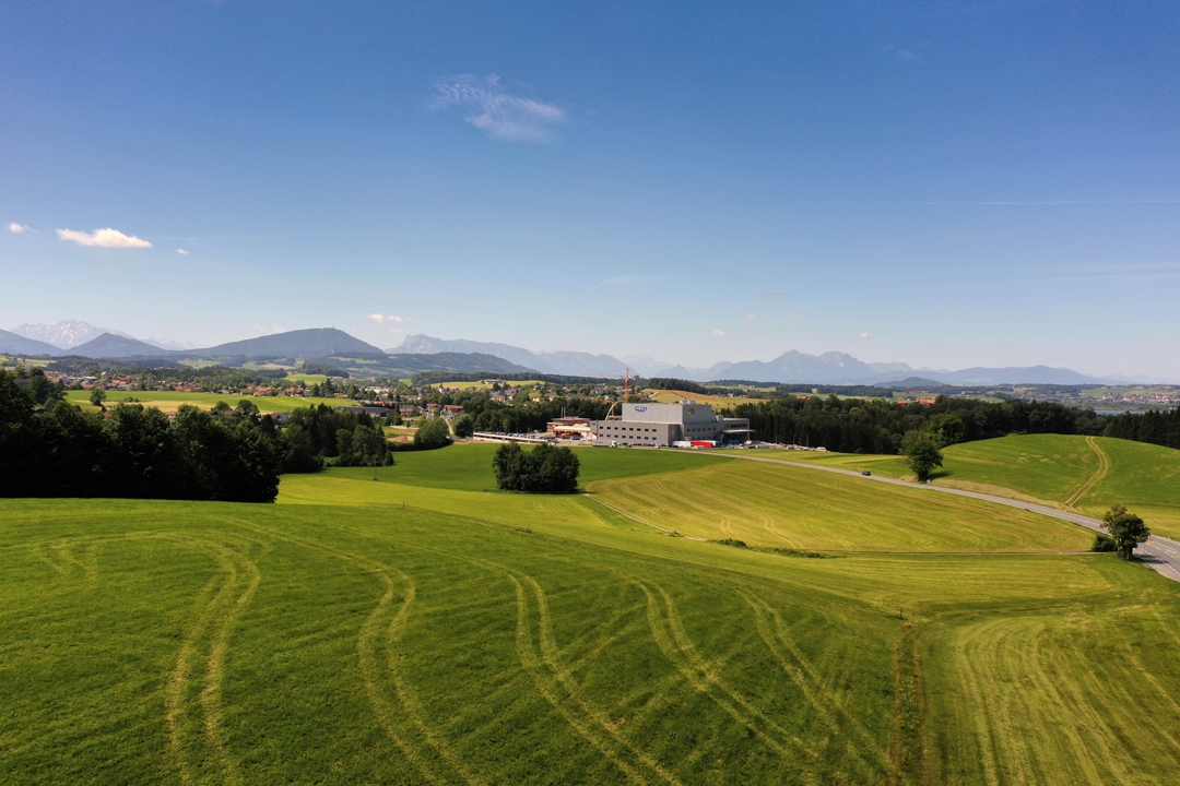 Drohnenfoto Baufortschritt Woerle Baustelle von weiter weg 8 Juli WEBSITE