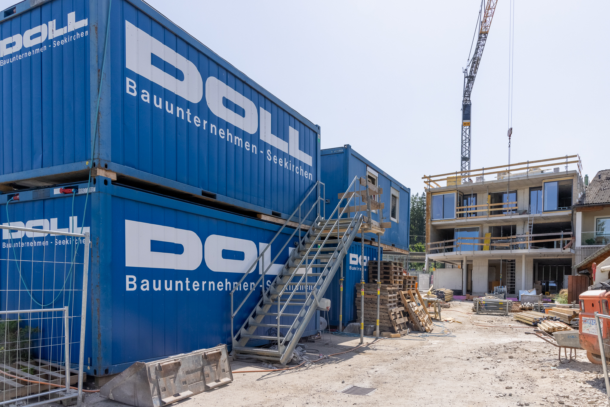 Vigaun Langwied Baustelle mit Doll Containern